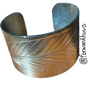 Leaf-Engraved Brass Cuff Bracelet – Silver Tone with Brass Undertone